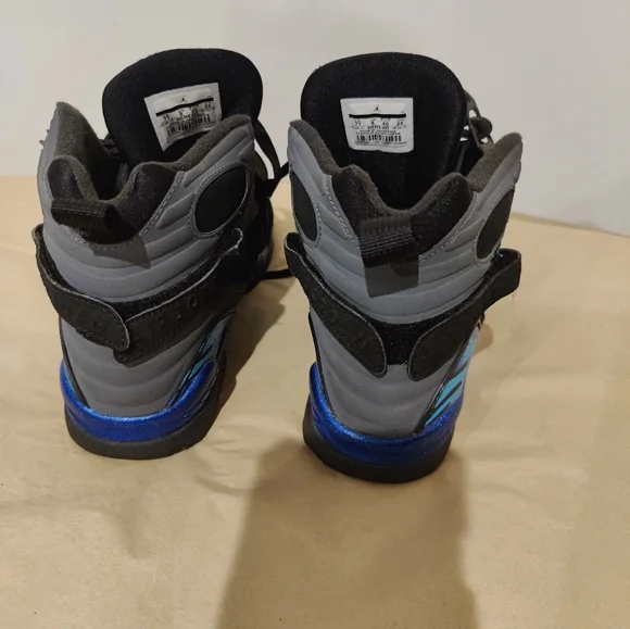 Air Jordans 8 Retro - Picture 5 of 6